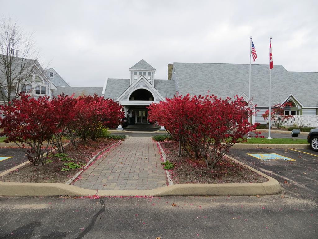 Riverside Resort And Conference Centre French Village Exterior foto